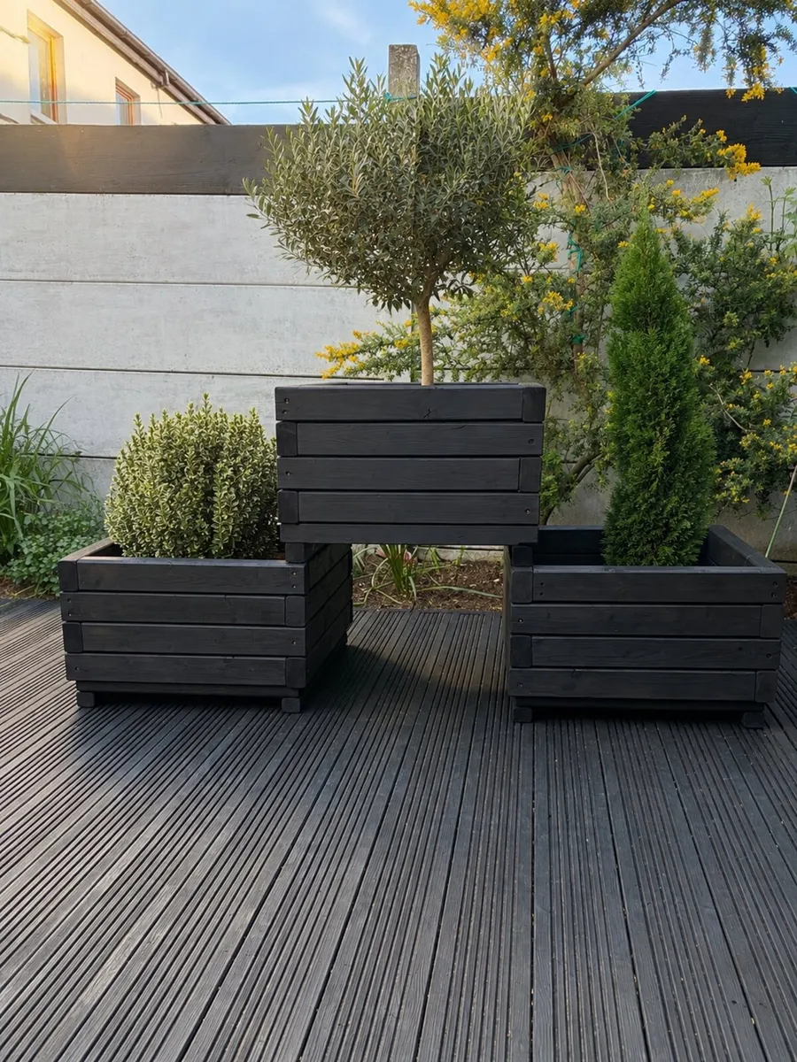 Luxury Thermowood Garden Planters - Image 2
