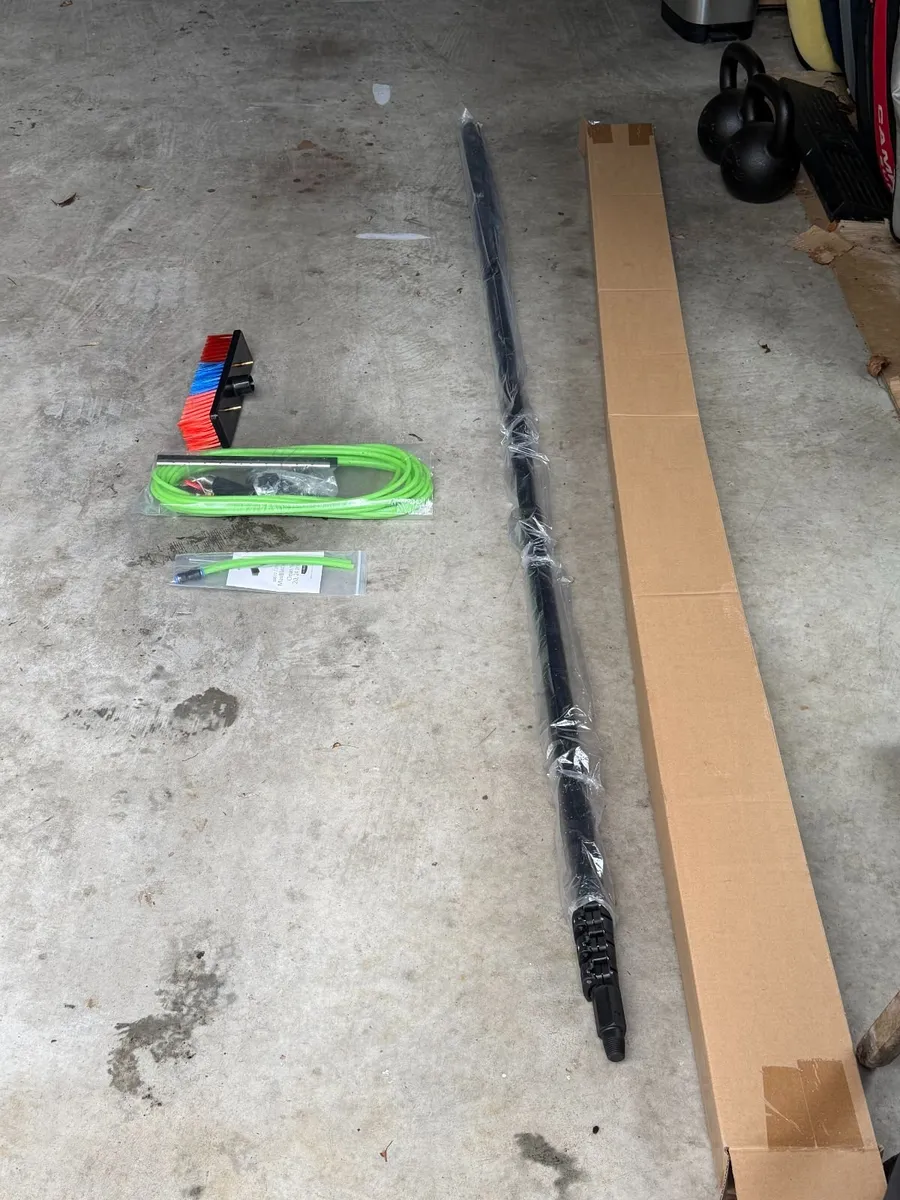 Water Fed Window Cleaning Pole - Image 3