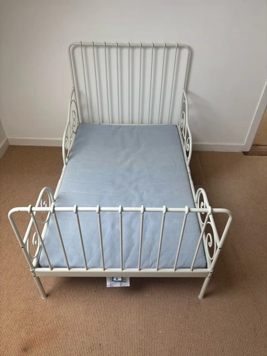 bed - Image 1