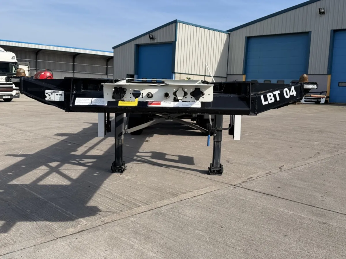 2022 KRONE SLIDING SKELETAL TRAILER - Image 2
