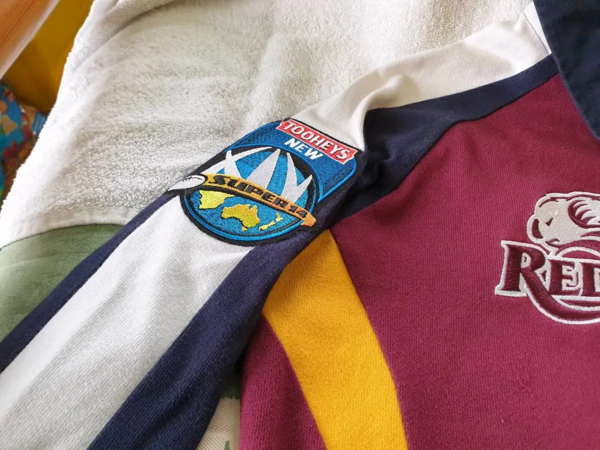 Queensland Reds Rugby Home Jersey 2004 to 2006 - Image 4
