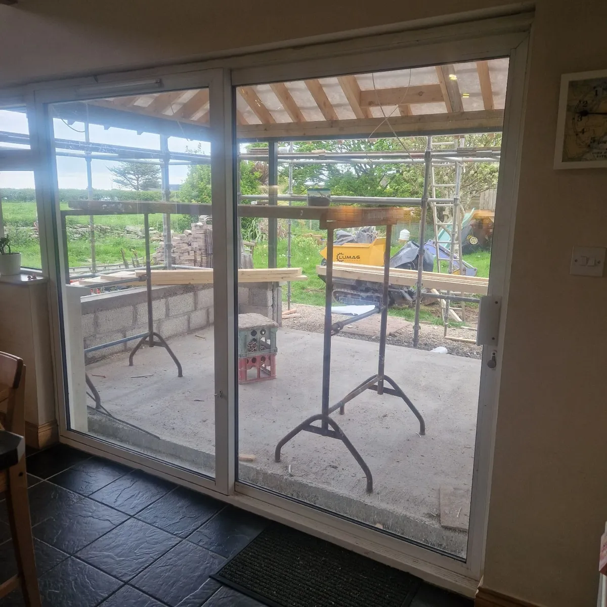 Sliding Door - Image 1