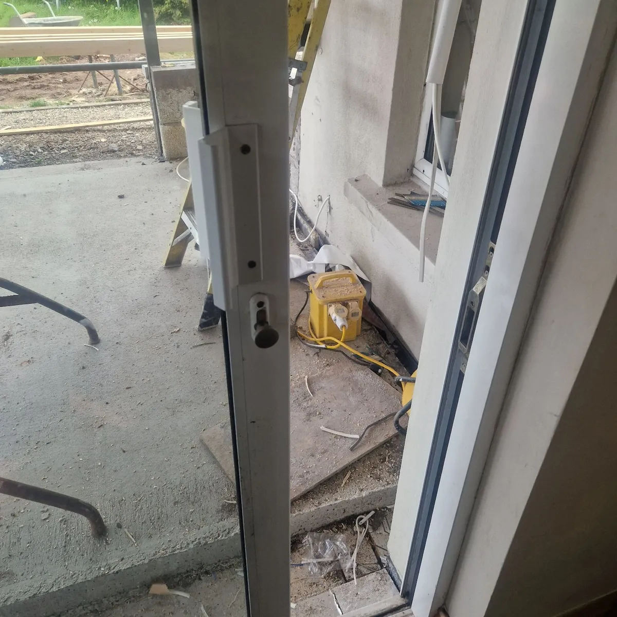 Sliding Door - Image 4