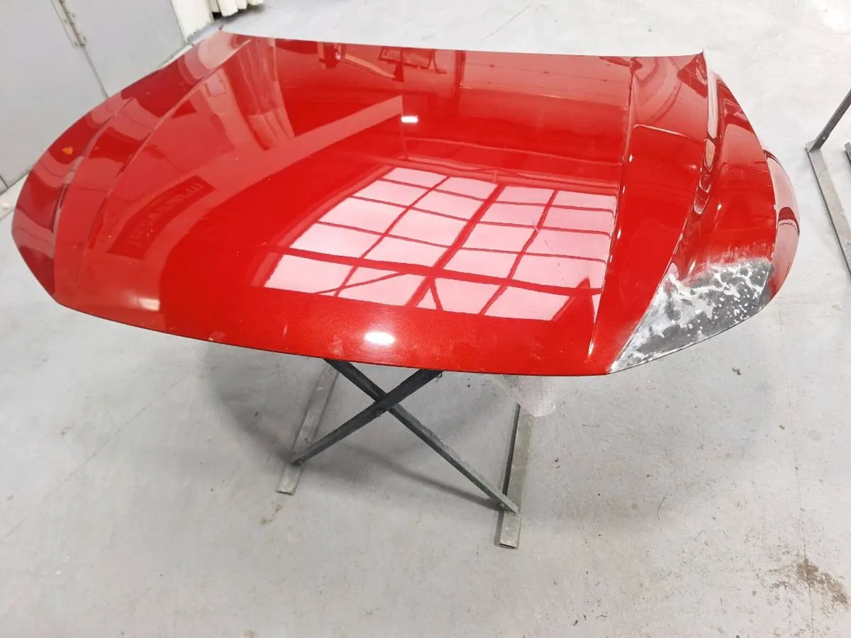 Volkswagen atreon bonnet - Image 1