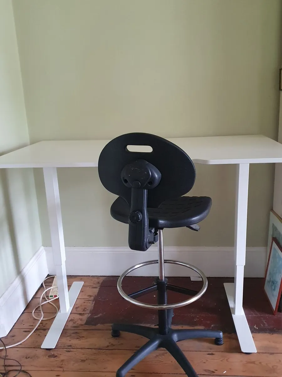 Standing desk, office - Image 1