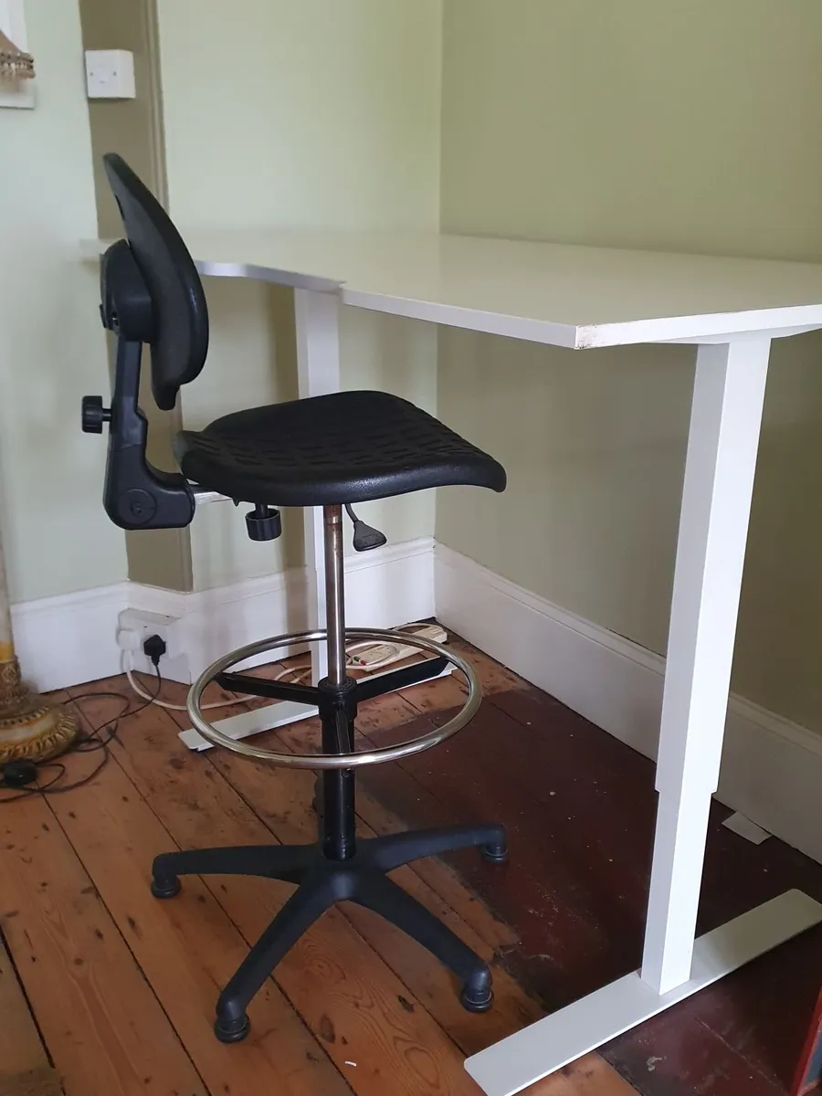 Standing desk, office - Image 2