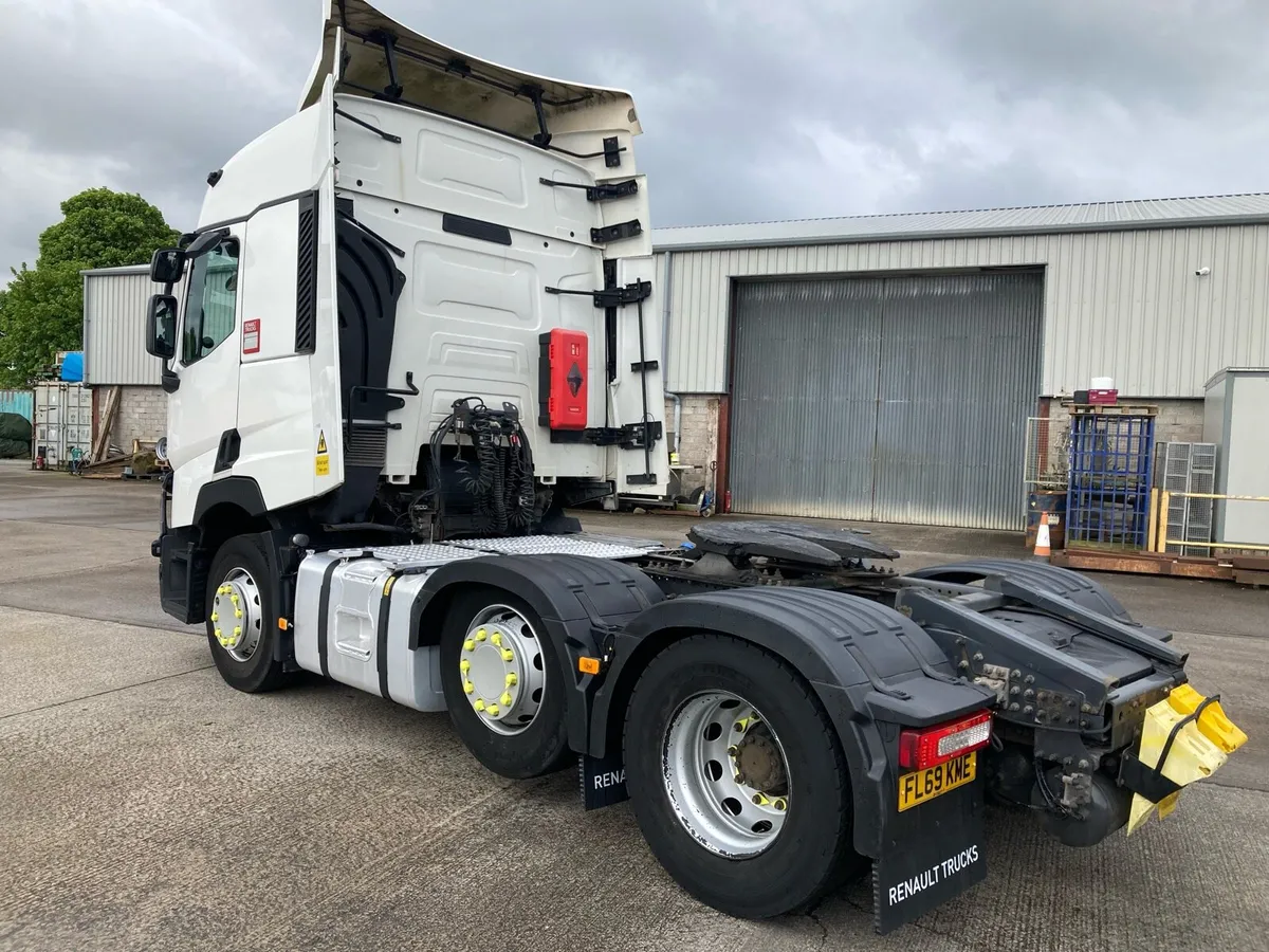 2019(dec) Renault TRange 6x2 unit - Image 3