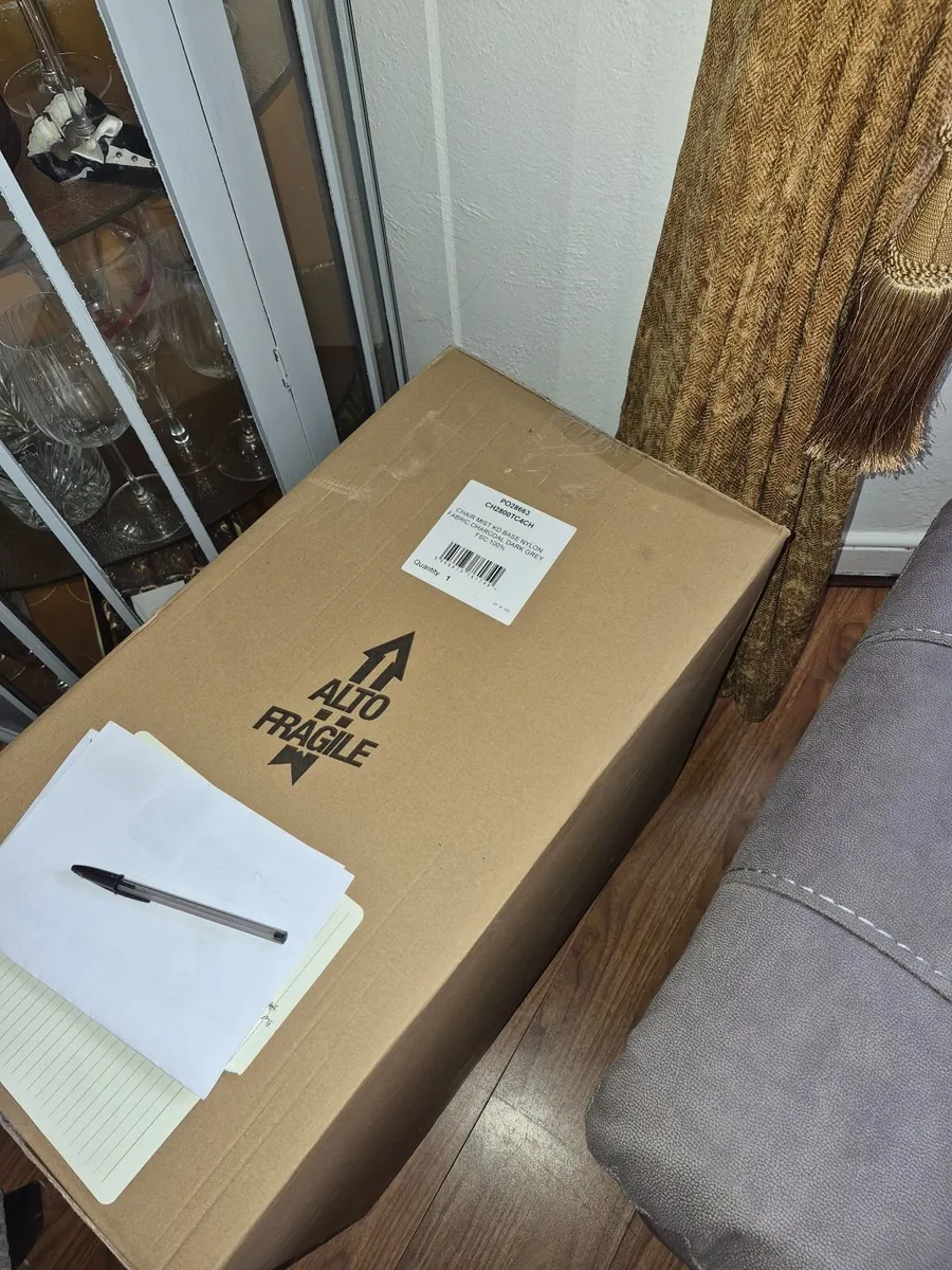 Office desk and svivel chair brand new in box - Image 2