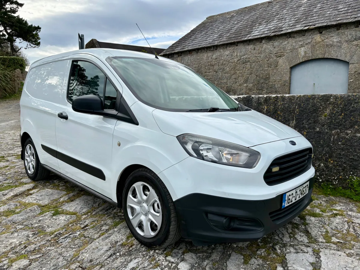 Ford Transit Courier 2016 - Image 2