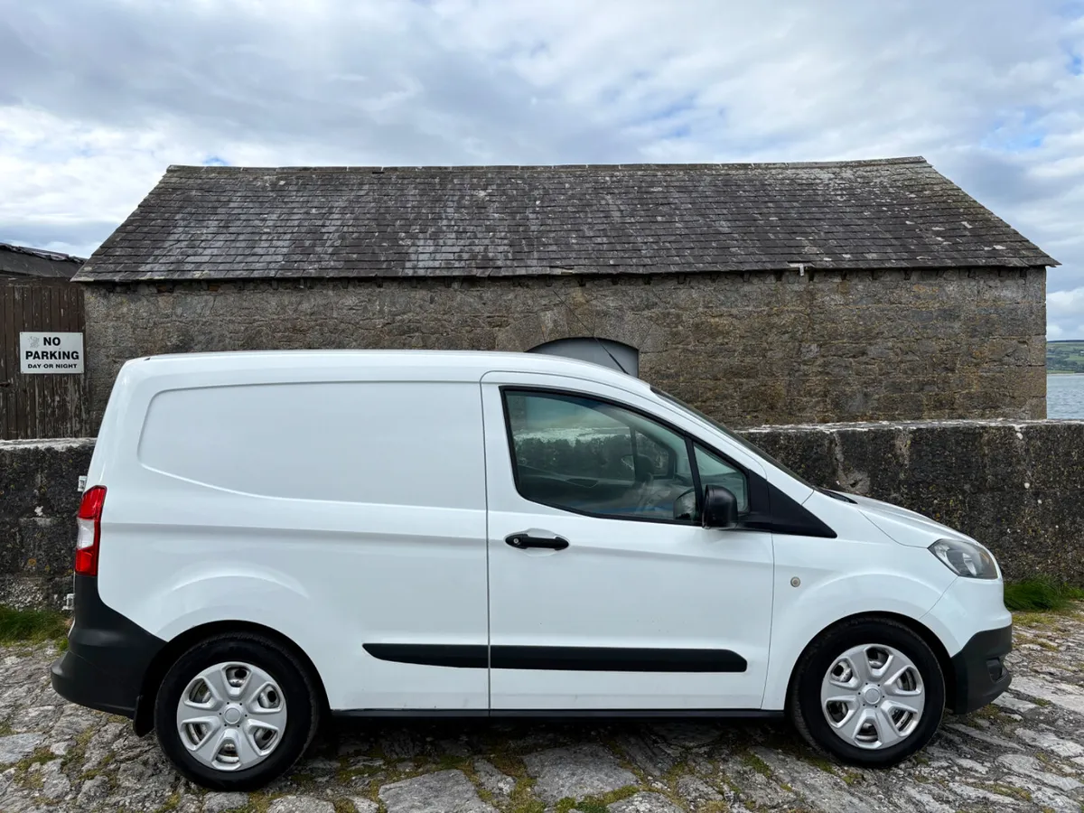 Ford Transit Courier 2016 - Image 3