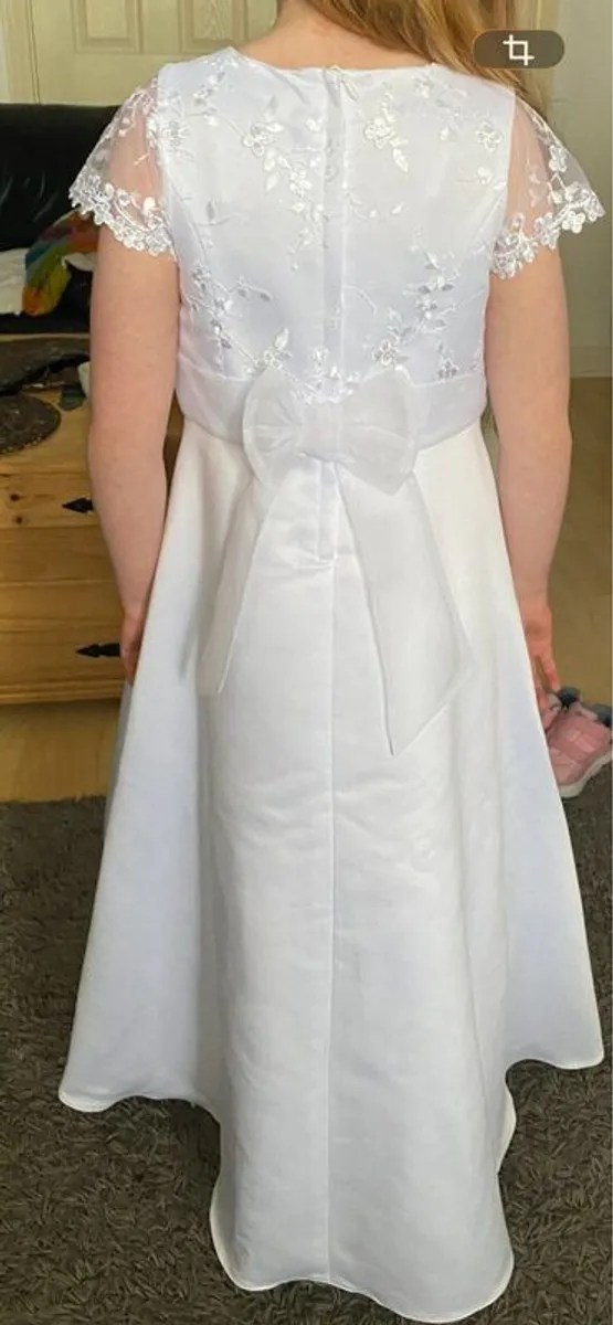 Communion dress and accessories - Image 2