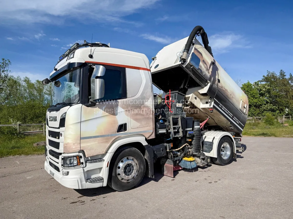 2024 SCANIA R360 ROAD SWEEPER - Image 4