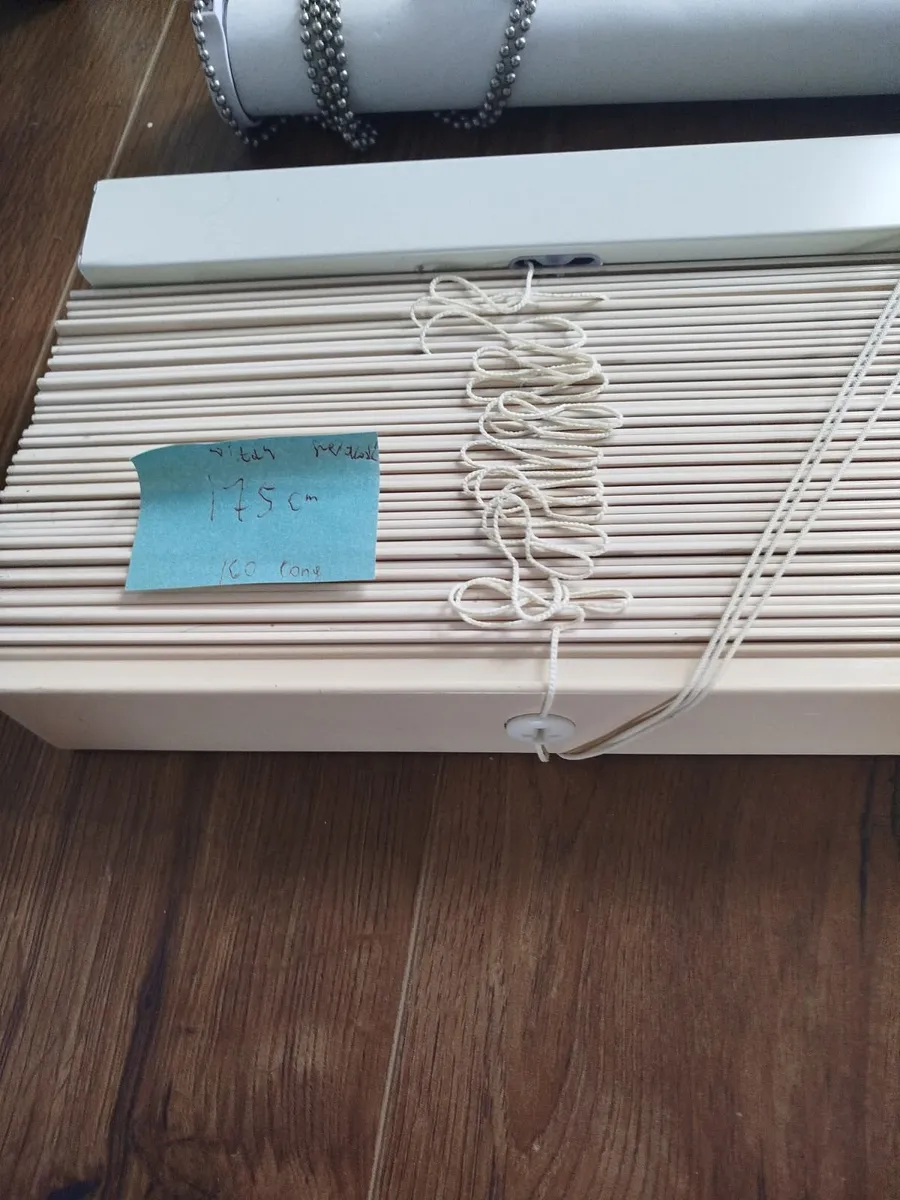 Bedrooms and kitchan blinds - Image 2