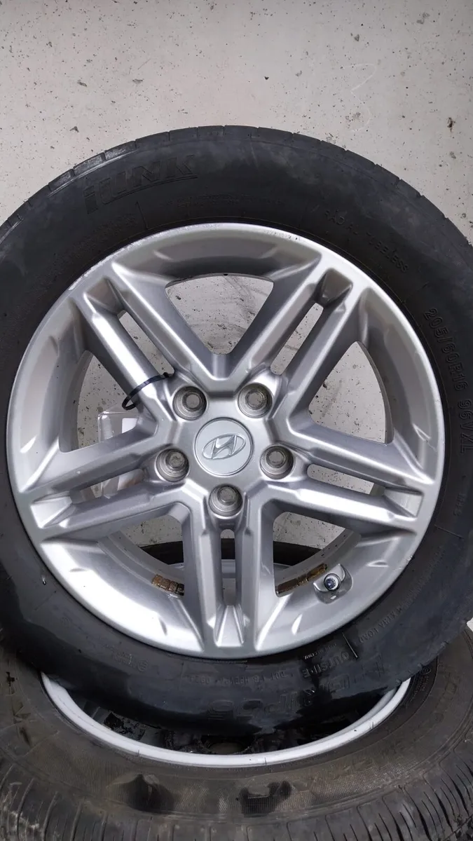 2020 Hyundai Kona 16" Alloy Wheels Set 205/60R16 - Image 2