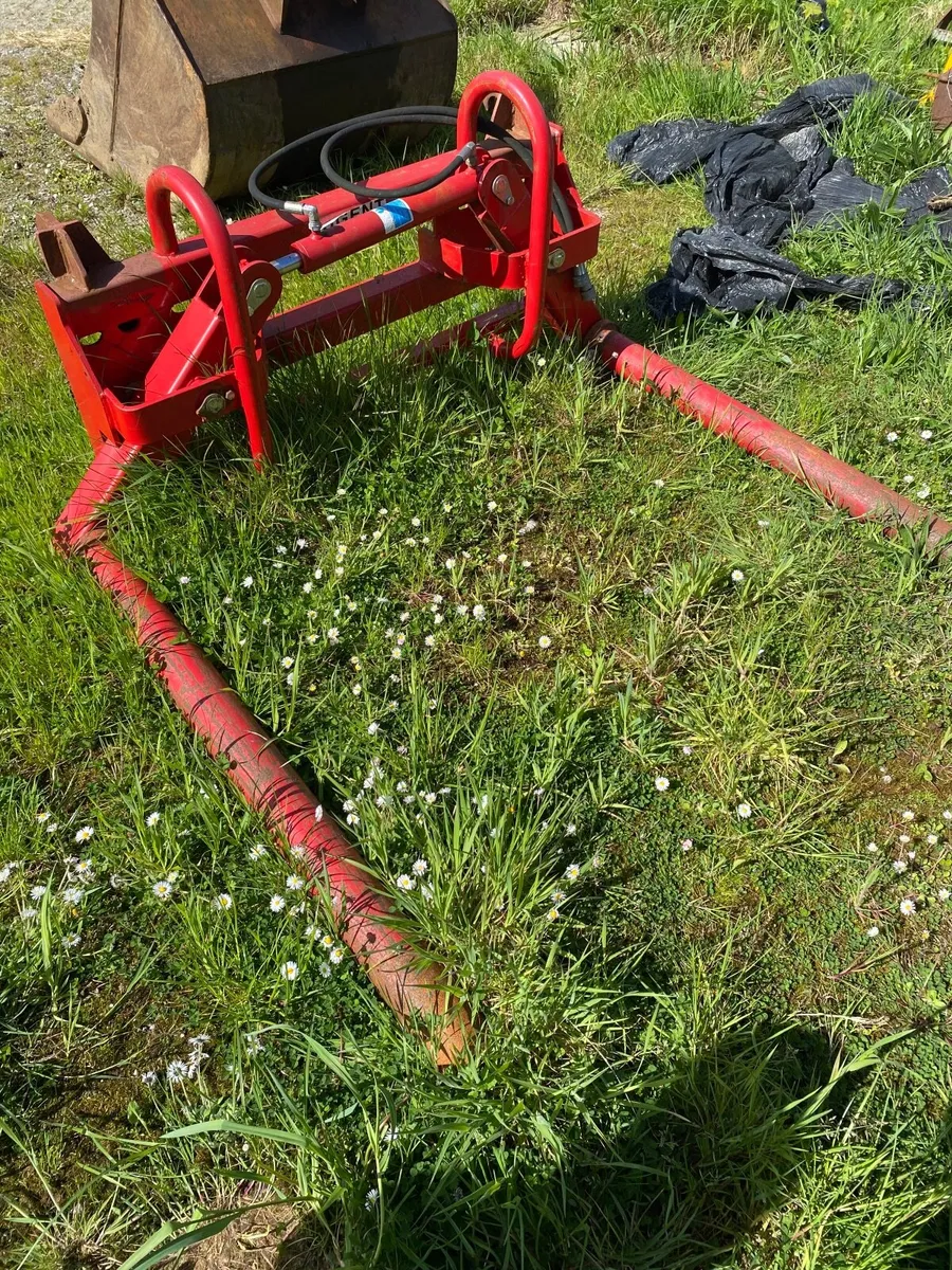 Nugent bale stacker - Image 1