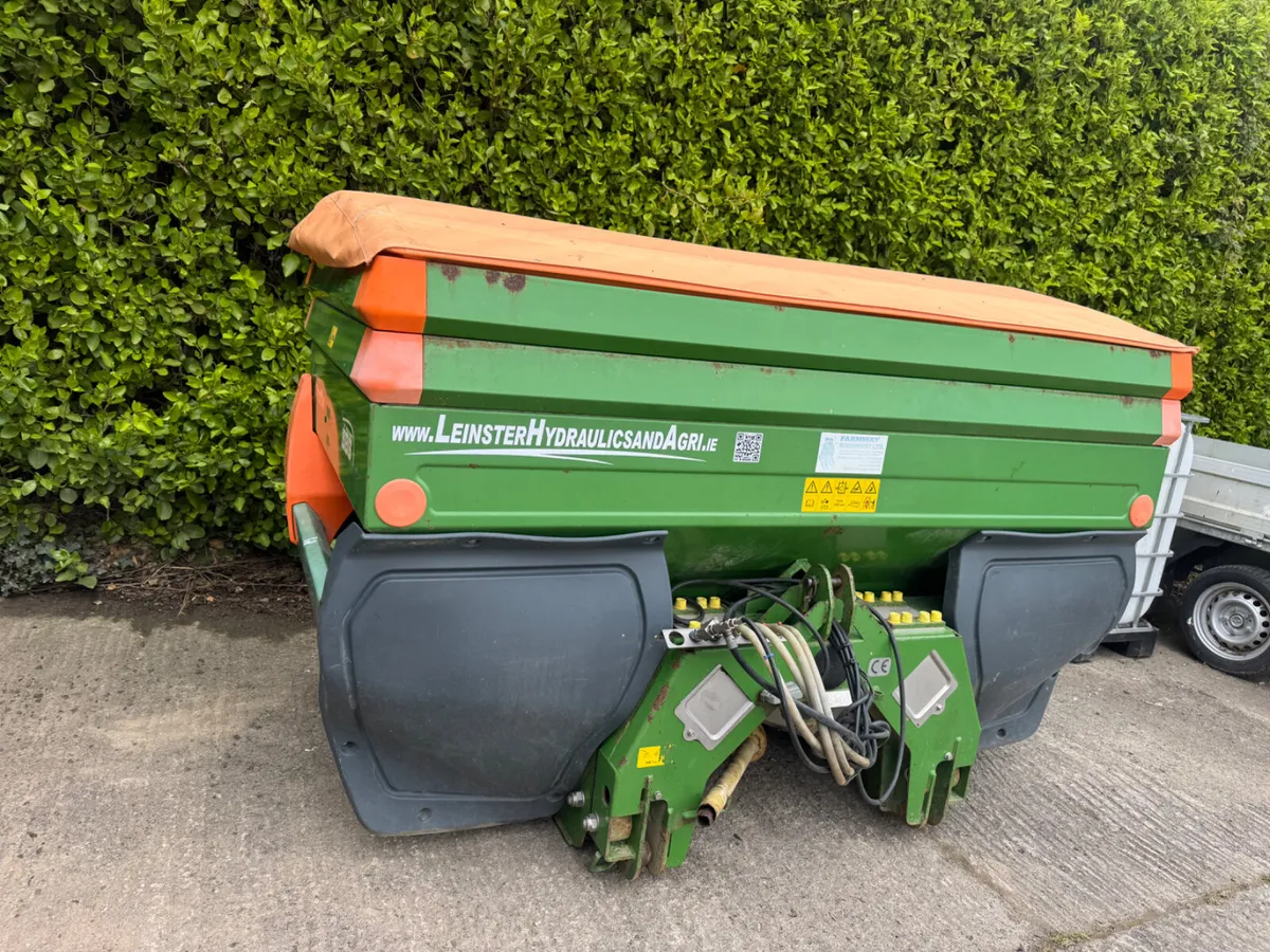 Farm machinery - Image 1