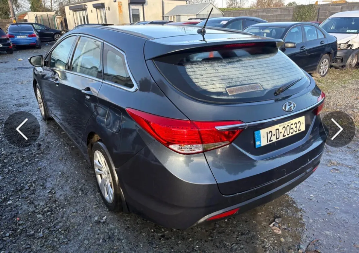 2012 Hyundai i40 1.7 Diesel drive away no damage - Image 4