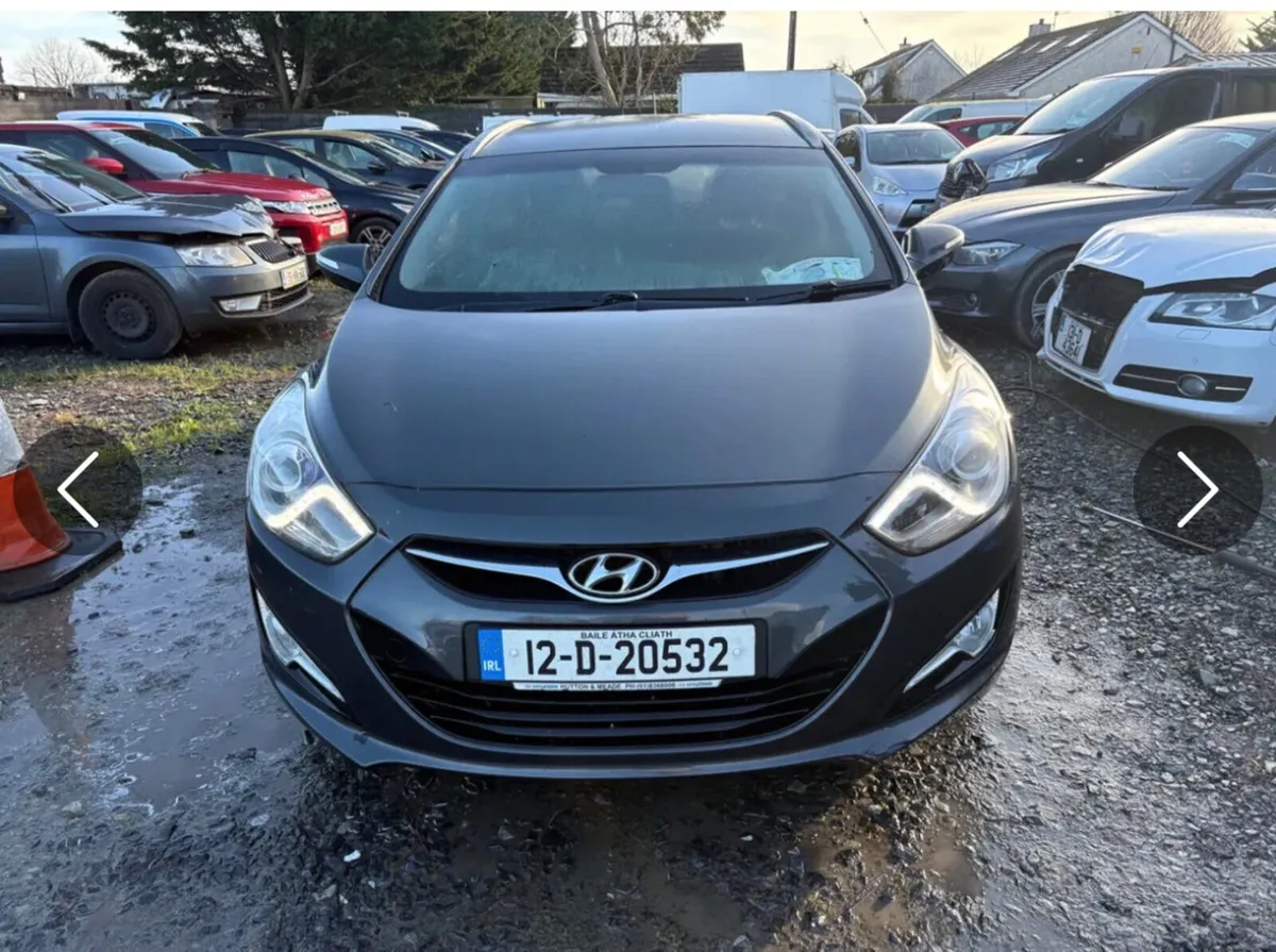 2012 Hyundai i40 1.7 Diesel drive away no damage - Image 2