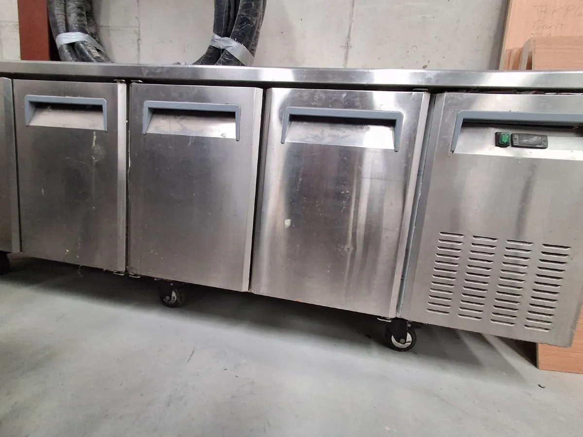 Undercounter fridge unit - Image 1