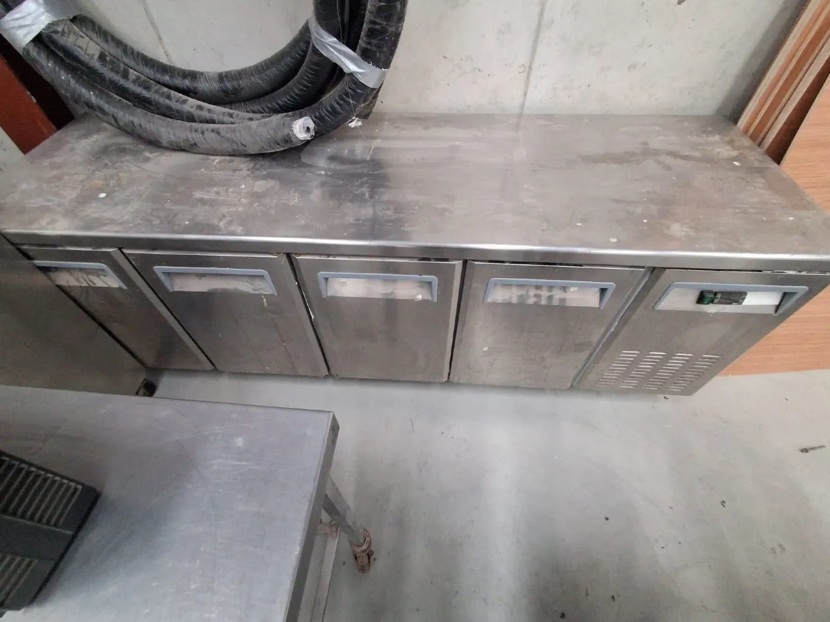 Undercounter fridge unit - Image 2