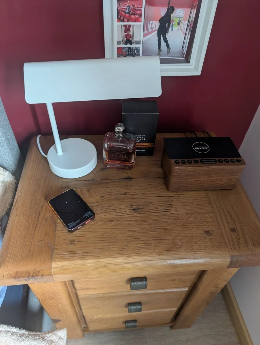 Bedroom furniture - Image 2