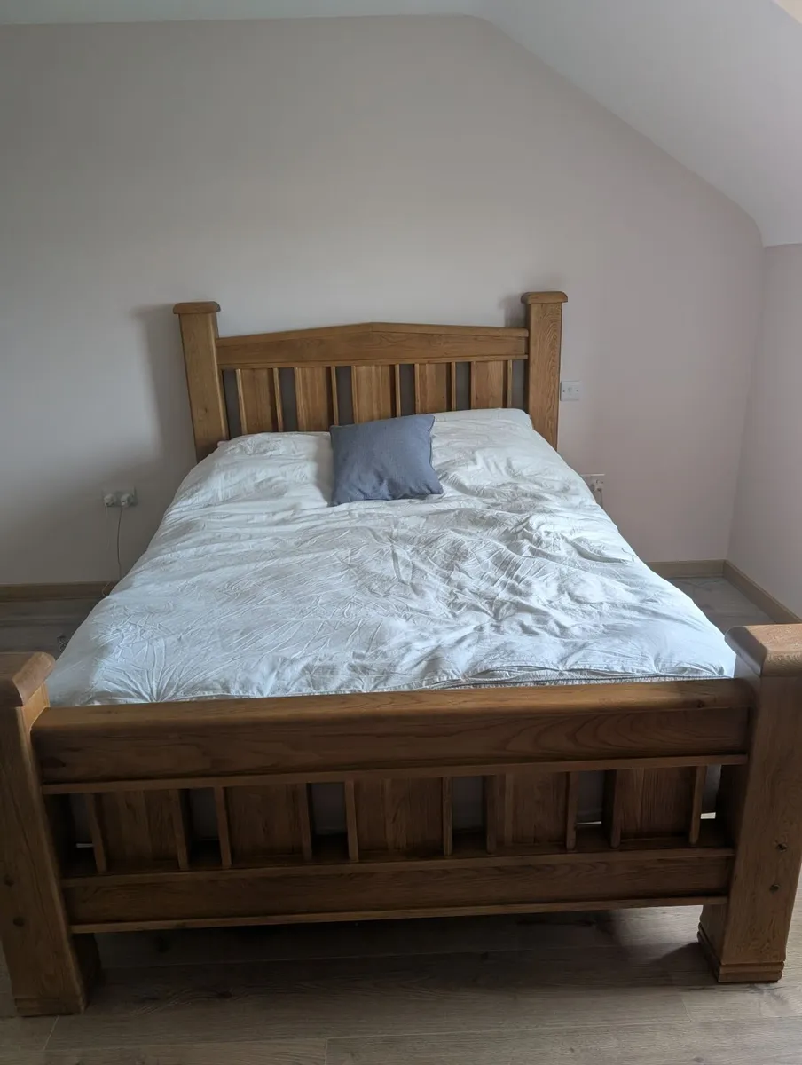 Bedroom furniture - Image 4