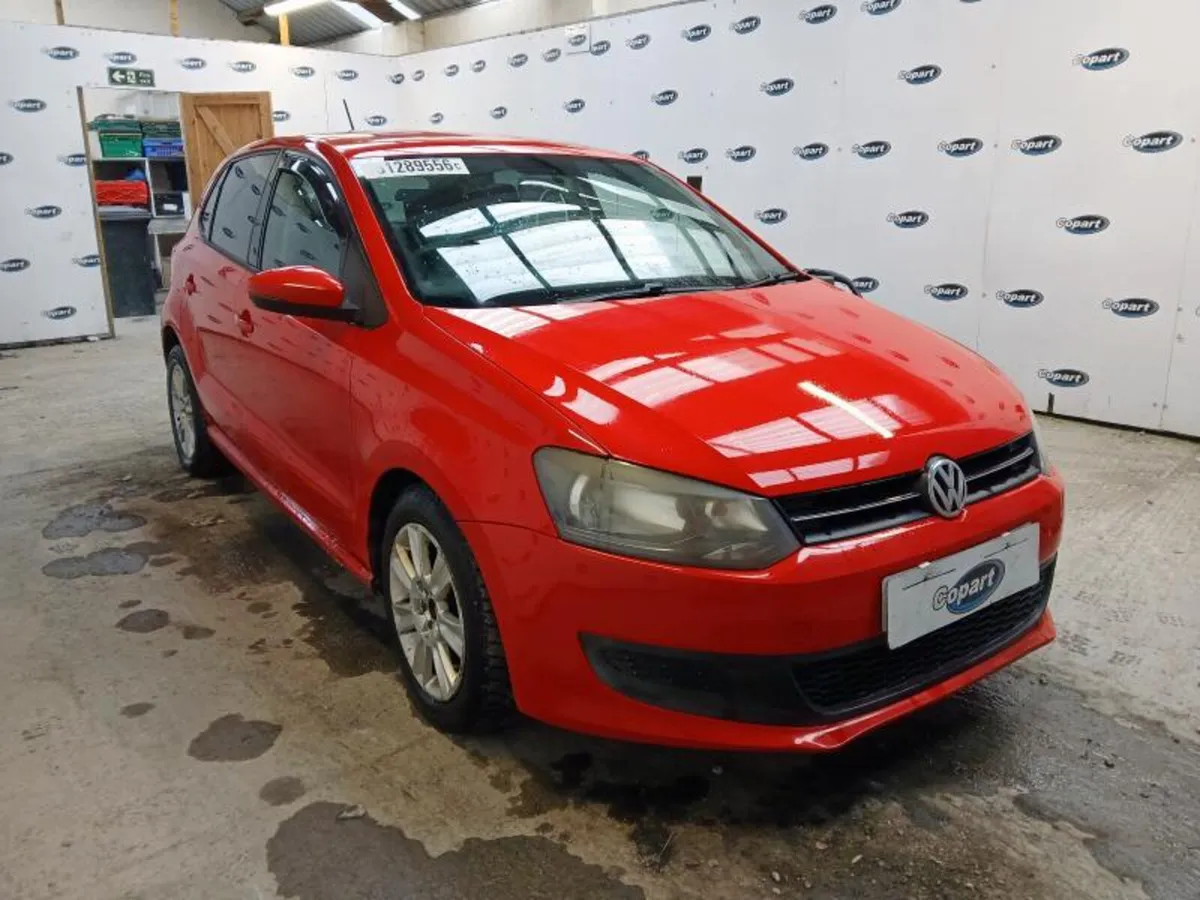 2010 VOLKSWAGEN POLO 1.6TDI BREAKING / PARTS - Image 2