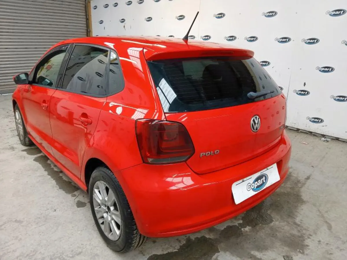 2010 VOLKSWAGEN POLO 1.6TDI BREAKING / PARTS - Image 4