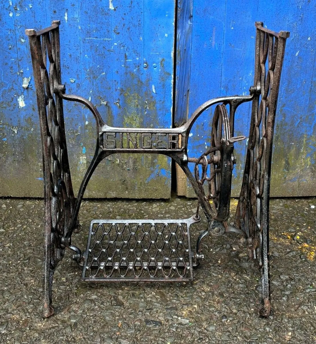 Singer Base Table - Image 3