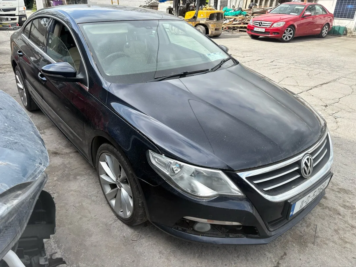2011 Volkswagen Passat CC - Image 2