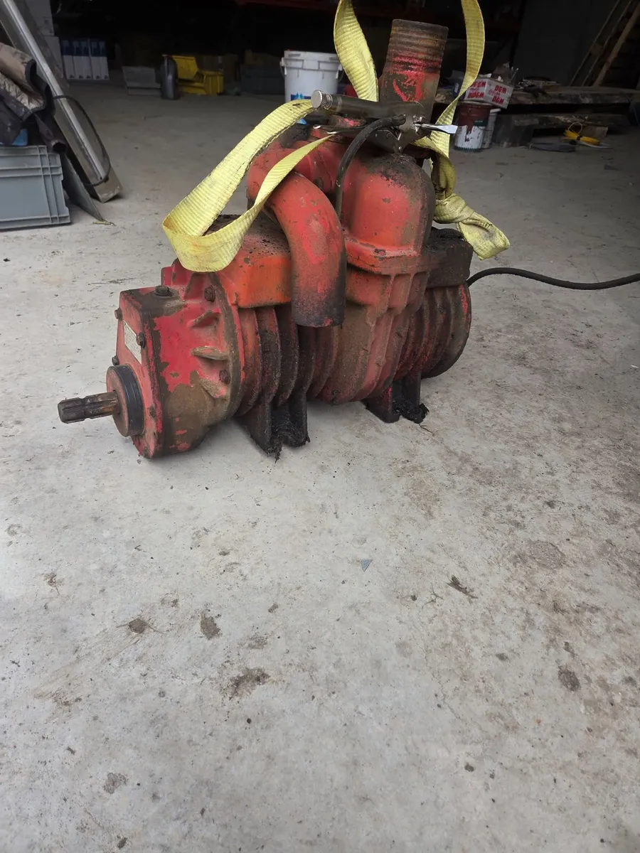 Vacuum pump - Image 2
