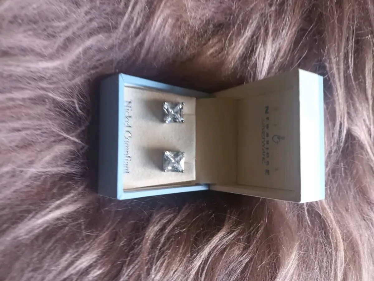 Ear ring - Image 2