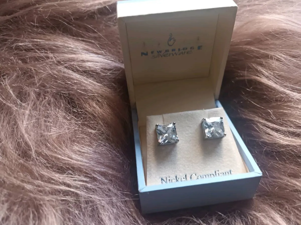 Ear ring - Image 1