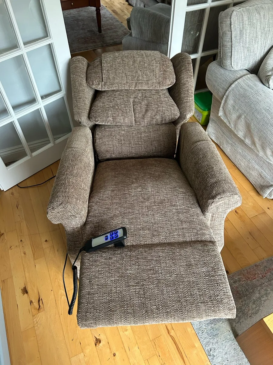 Brand new - Ambassador - Electric reclining chair - Image 3
