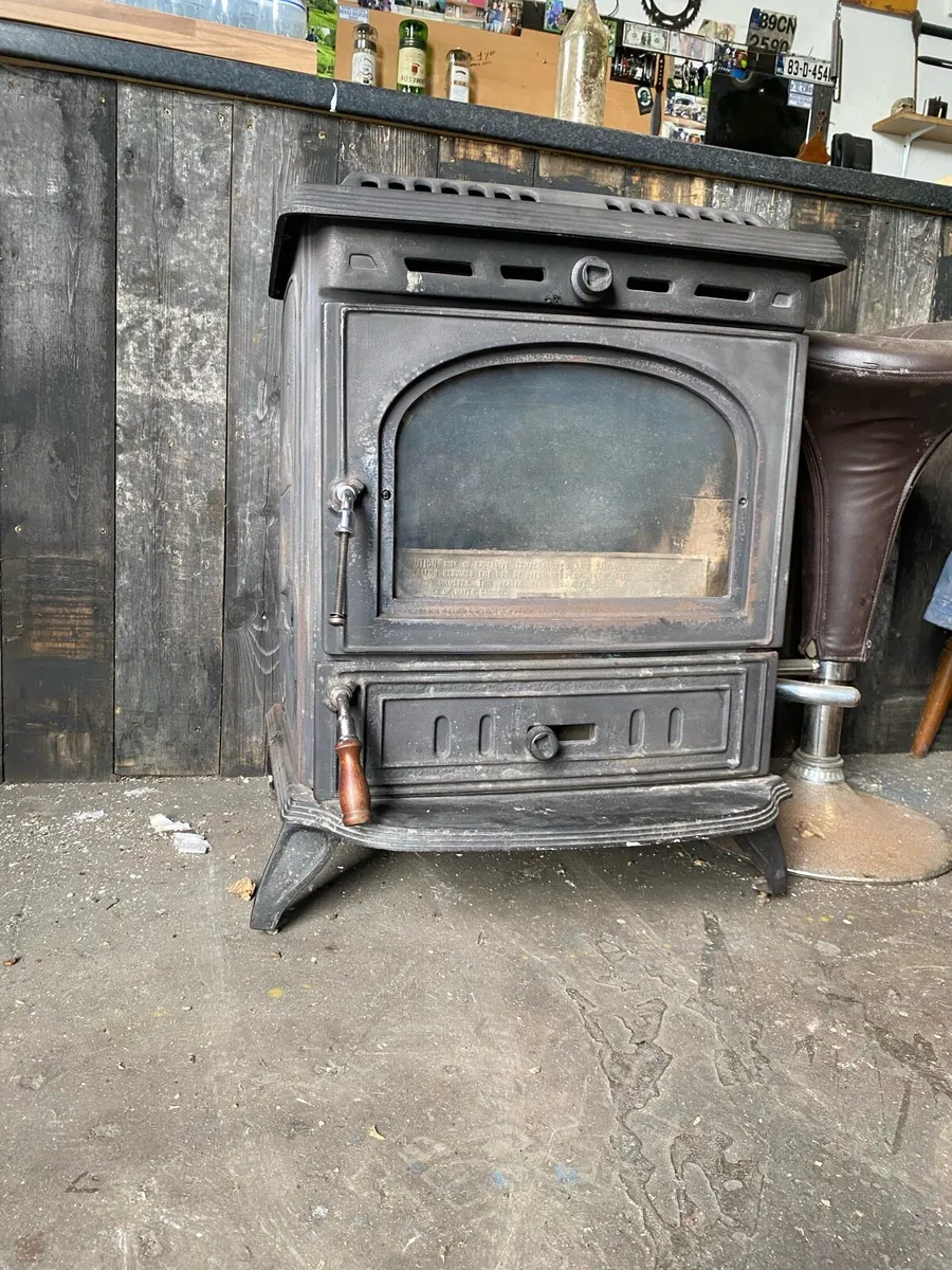 Wood burning stove - Image 1