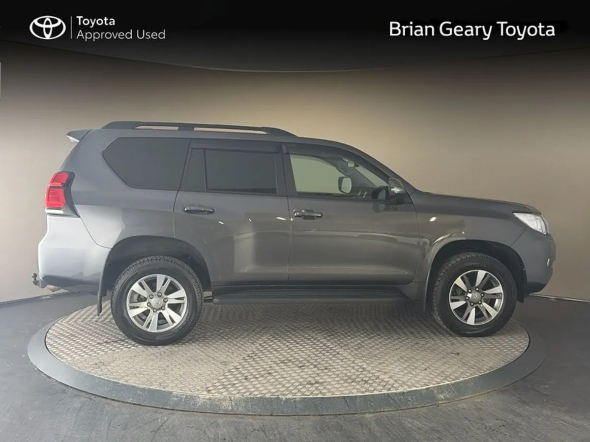 Toyota Land Cruiser LWB GX COMM AUTO - Image 3