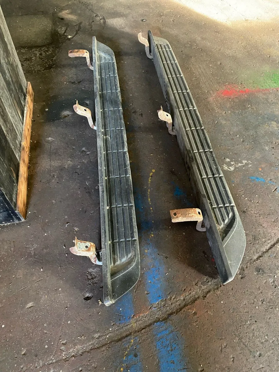 Ford ranger roller shutter cover for bed and side - Image 3