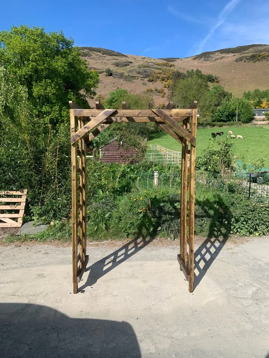 Garden arch - Image 2
