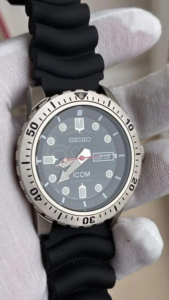 Seiko X Icom 60th Anniversary Limited Edition 200m Diver's Watch - Image 2