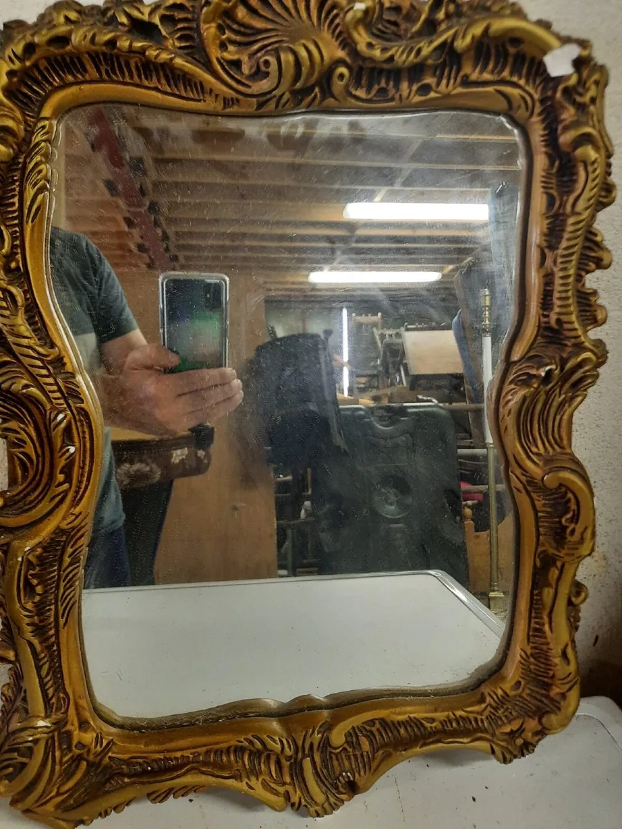 Antique mirror - Image 1