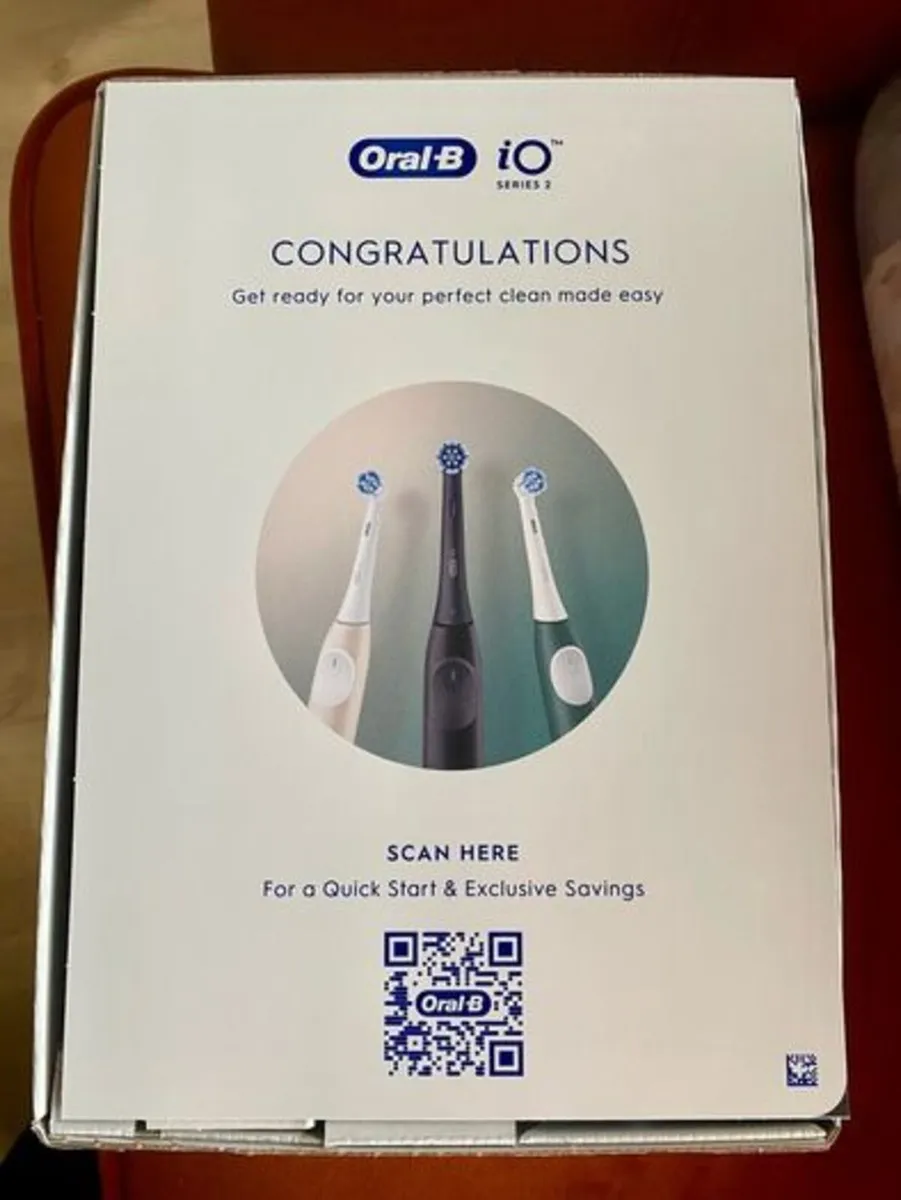 Oral-B iO Series 2 Electric Toothbrush - Image 3