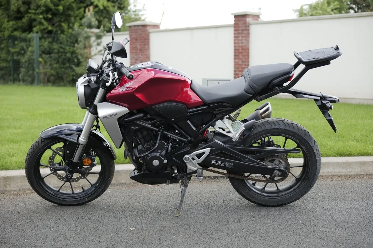 2018 Honda CB300R NA - Image 1