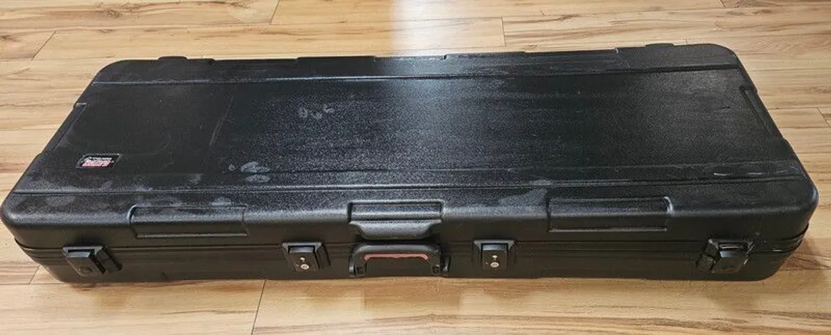 Gator keyboard case - Image 1