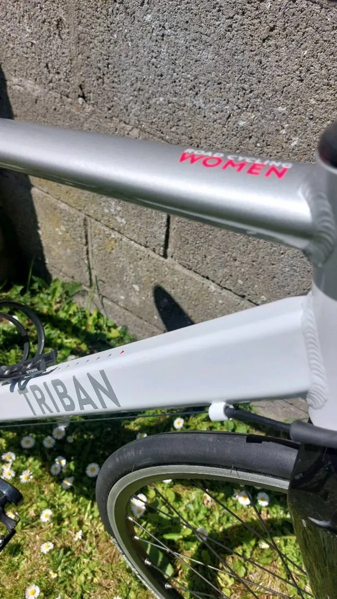 Triban Women’s Road Bike - Size S/52cm - As new - Image 4