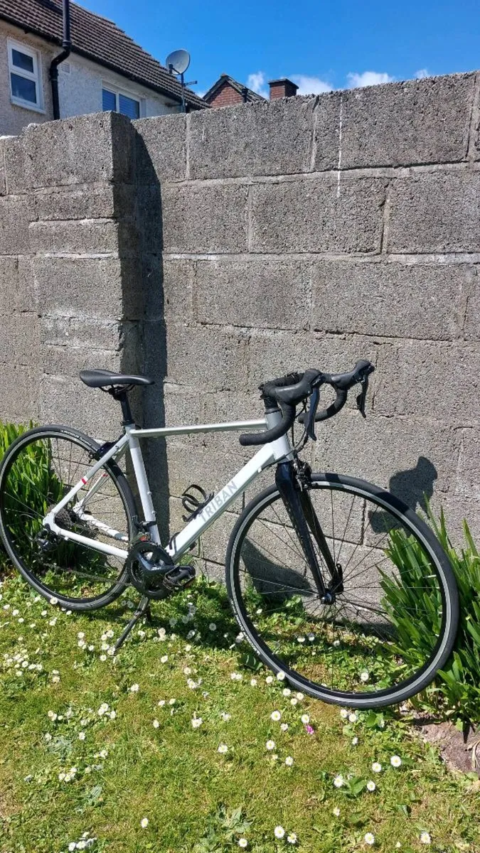 Triban Women’s Road Bike - Size S/52cm - As new - Image 2