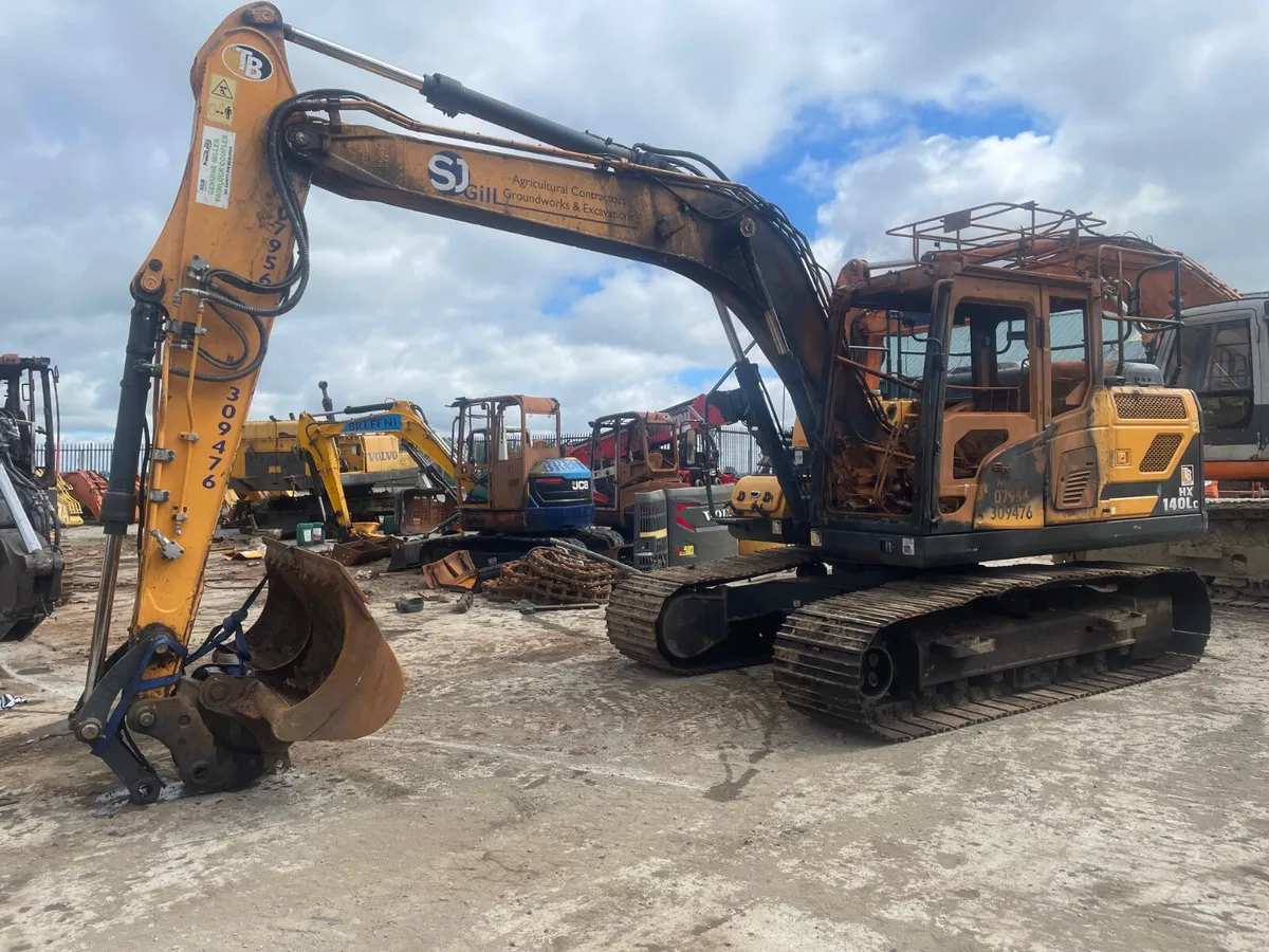 Hyundai HX140LC Dismantling - Image 3