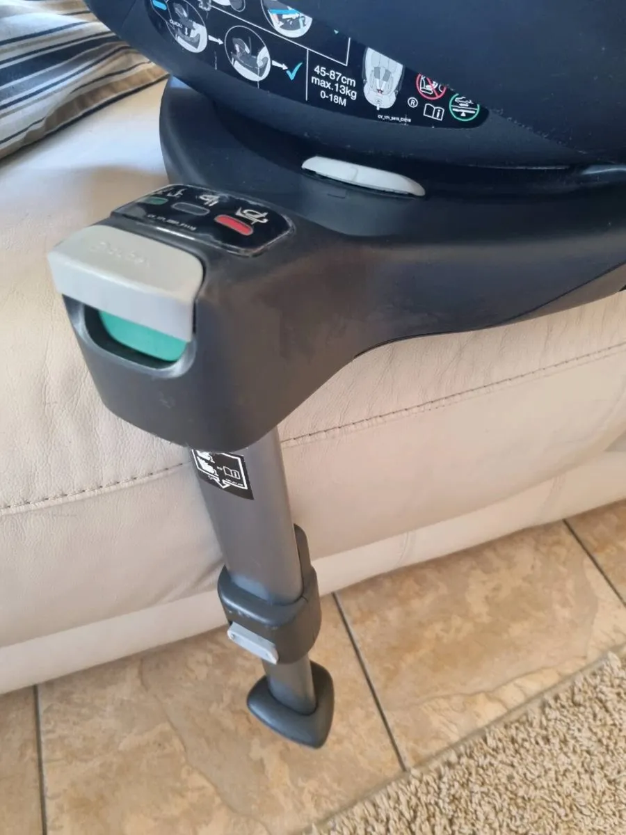 Cybex platinum baby car seat swivels collection ar - Image 3