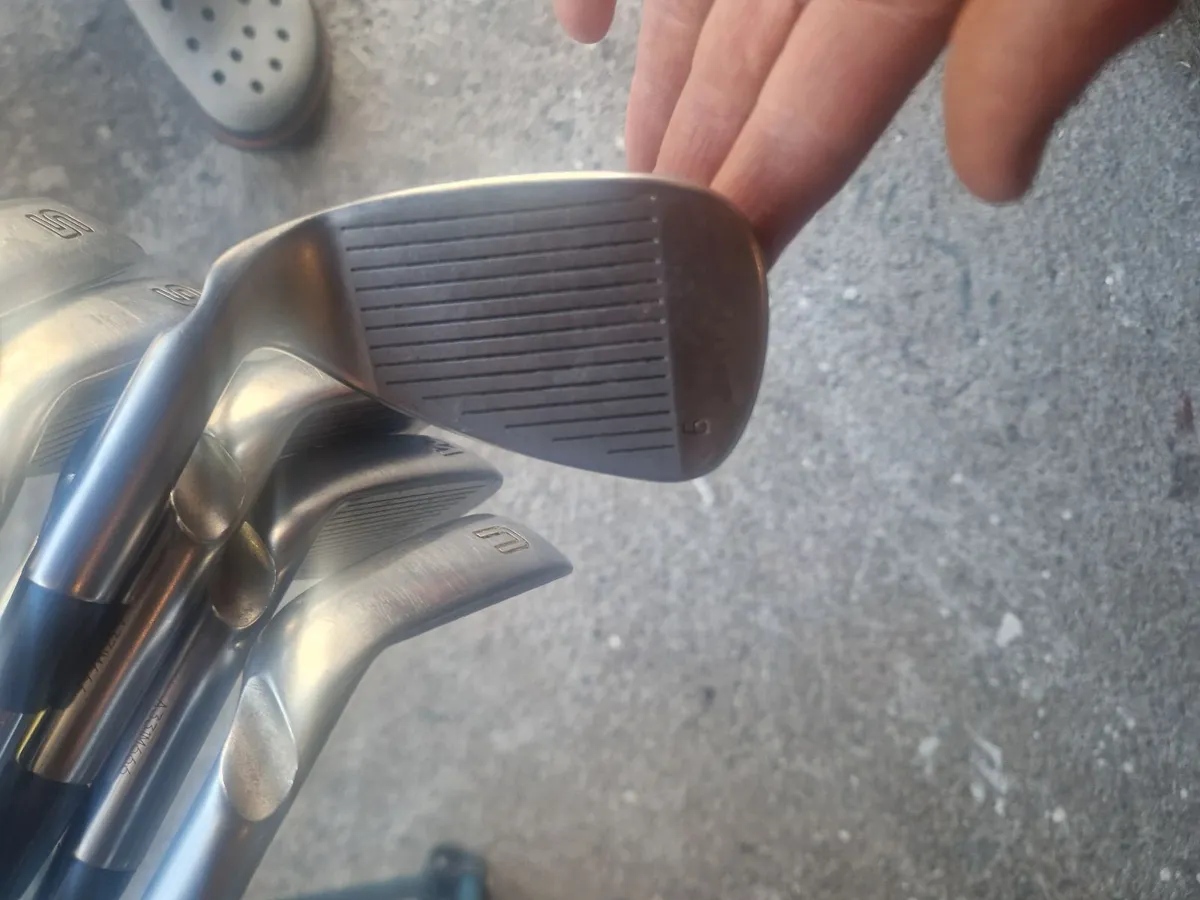 Ping G425 Irons - Image 2