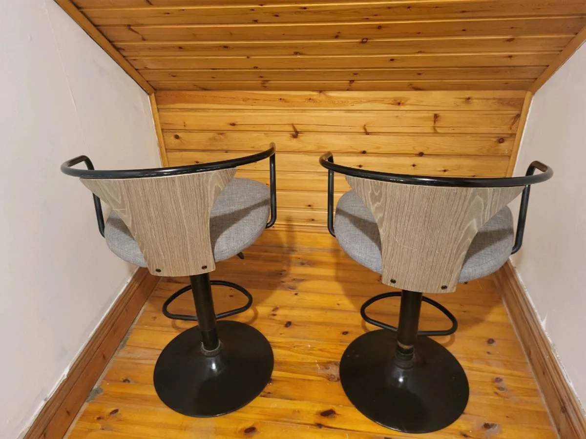 Bar stools x 2 - Image 2