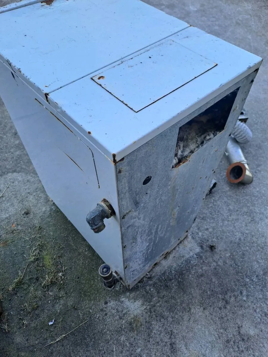 Oil boiler - Image 3